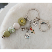 Sleutelhanger met kralen met bloem | mom, love, thank you | groen | Moederdag