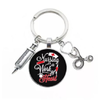Sleutelhanger verpleegster | Nursing is a work af heart