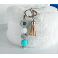 Sleutelhanger met kralen en kwastje | wit, aqua | bloem