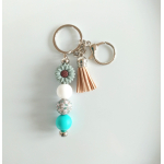 Sleutelhanger met kralen en kwastje | wit, aqua | bloem