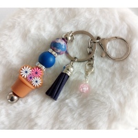 Sleutelhanger met kralen en kwastje | blauw & roze | bloemen