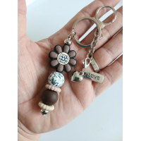 Sleutelhanger met kralen en bedeltjes | bloem | Best mom ever| bruin | moederdag