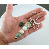 Sleutelhanger | groen & béige | met groen blad