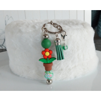 Sleutelhanger met kralen en kwastje | groen & rood | bloem