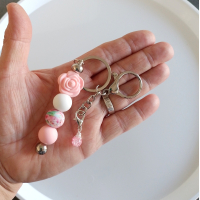Sleutelhanger met kralen | roze & wit | roos